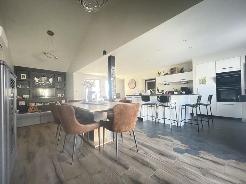 Maison - 142 m² - 5 pièces