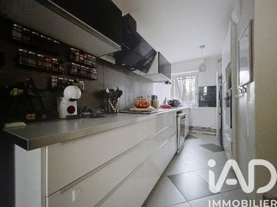 Appartement - 90 m² - 4 pièces