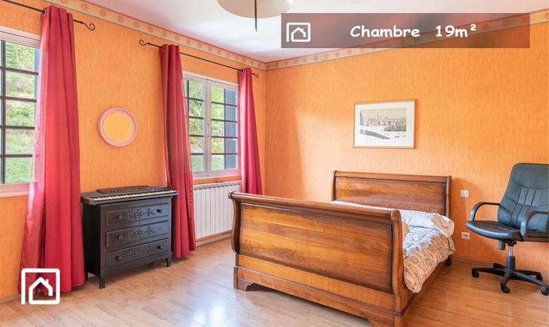 Maison - 215 m² - 7 pièces