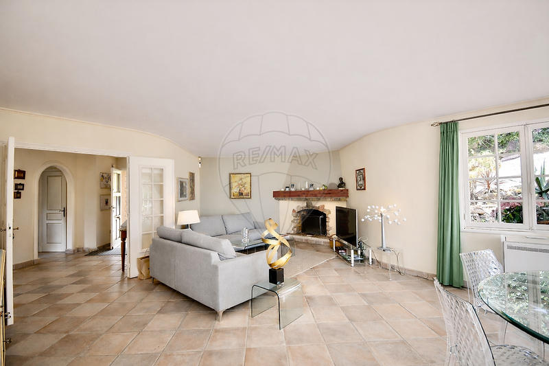 Villa - 185 m² - 6 pièces