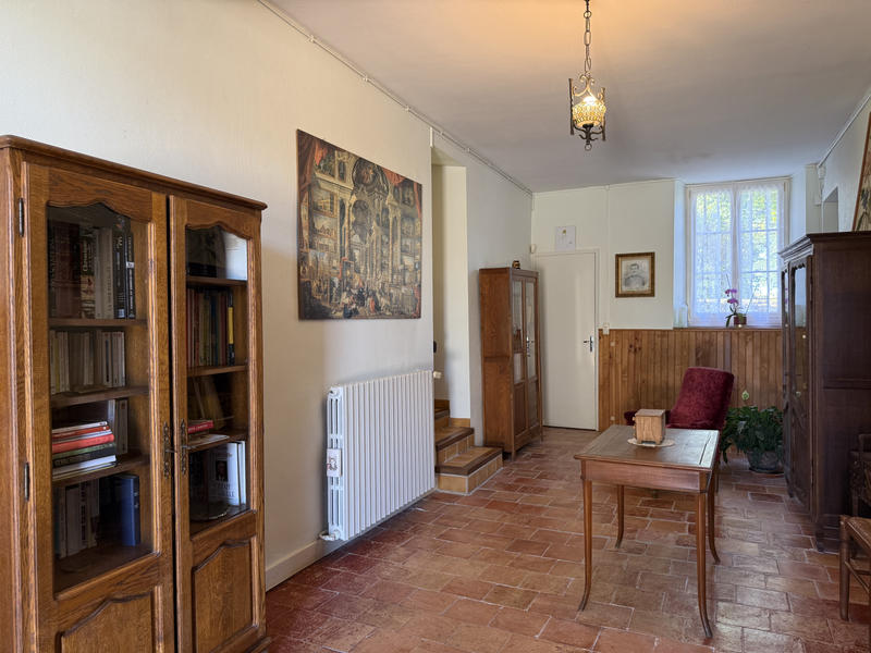 Maison - 400 m² - 12 pièces