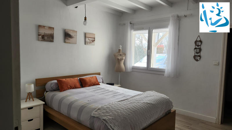 Maison - 280 m² - 8 pièces