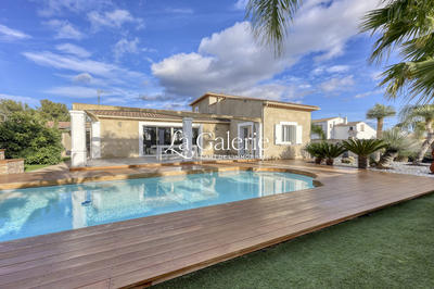 Villa - 165 m² - 6 pièces