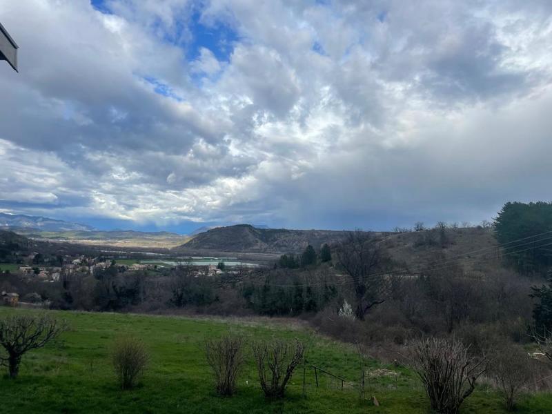 Terrain constructible - 6 408 m²