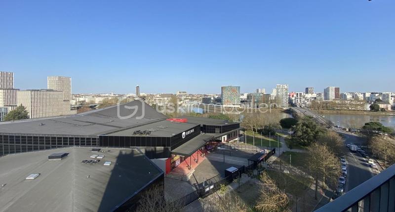 Appartement - 104 m² - 4 pièces