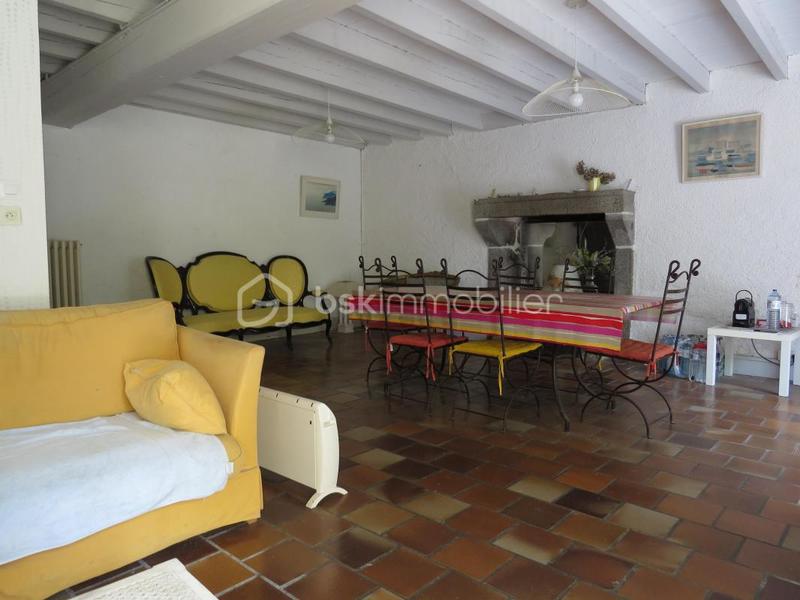 Longère - 232 m² - 6 pièces