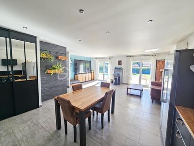 Maison - 100 m² - 4 pièces