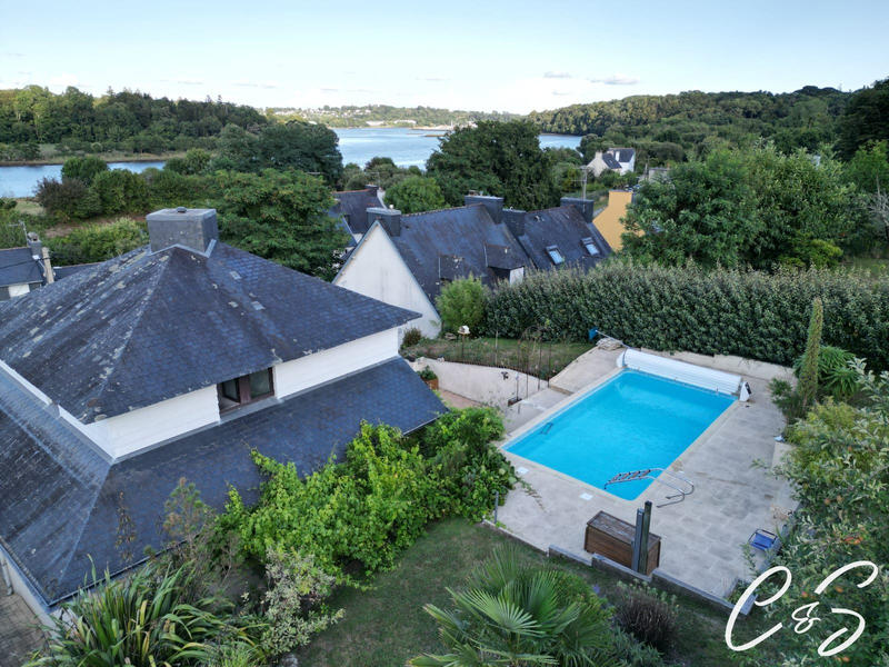 Maison - 136 m² - 6 pièces