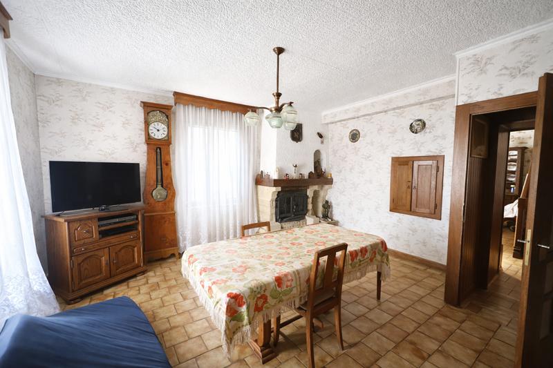 Maison - 200 m² - 8 pièces