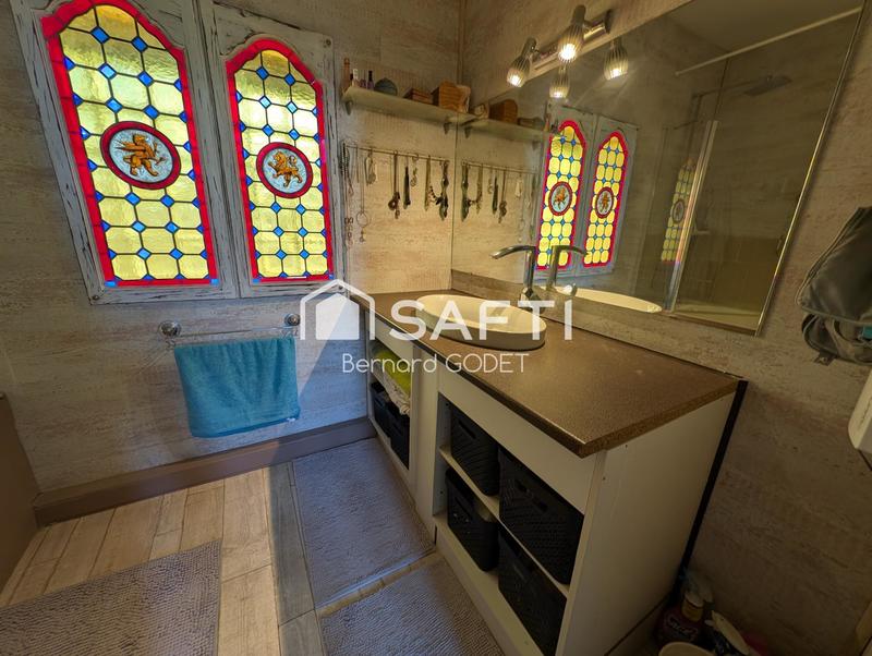 Maison - 374 m² - 14 pièces