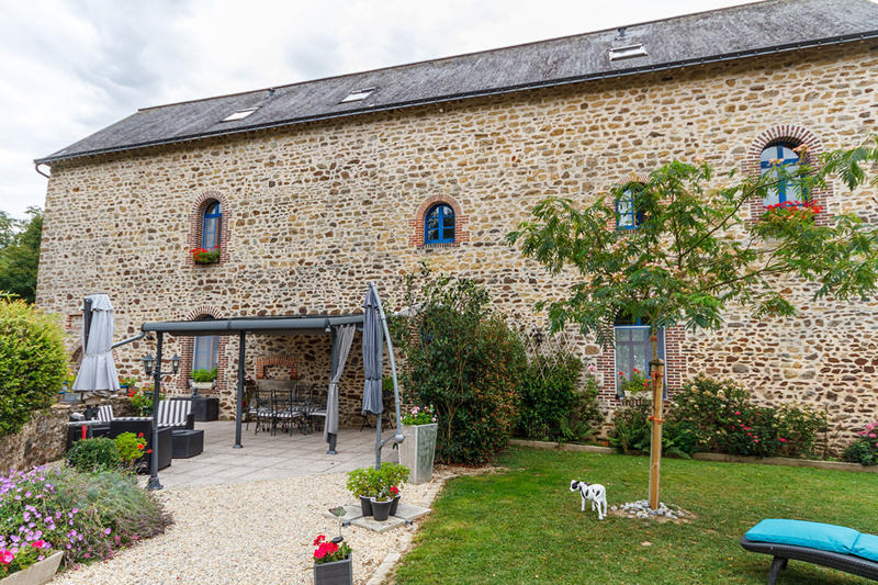 Moulin - 297 m² - 13 pièces