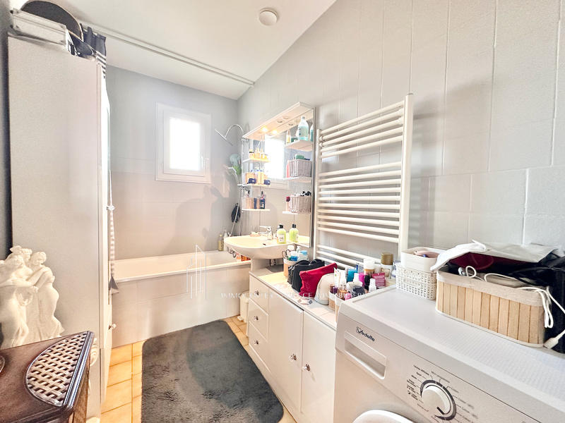 Maison - 171 m² - 8 pièces