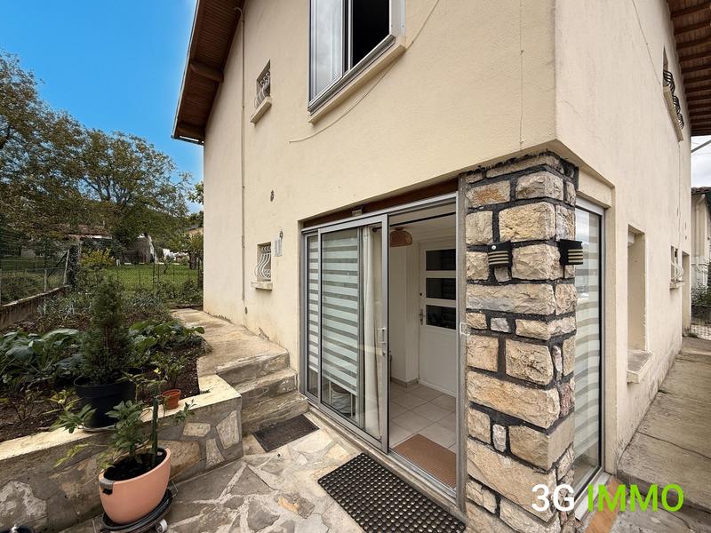 Maison - 85 m² - 5 pièces