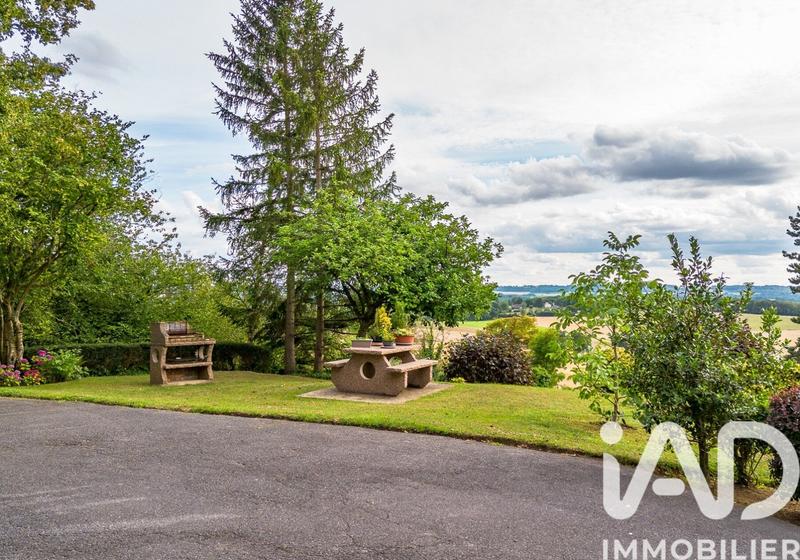 Maison - 230 m² - 8 pièces