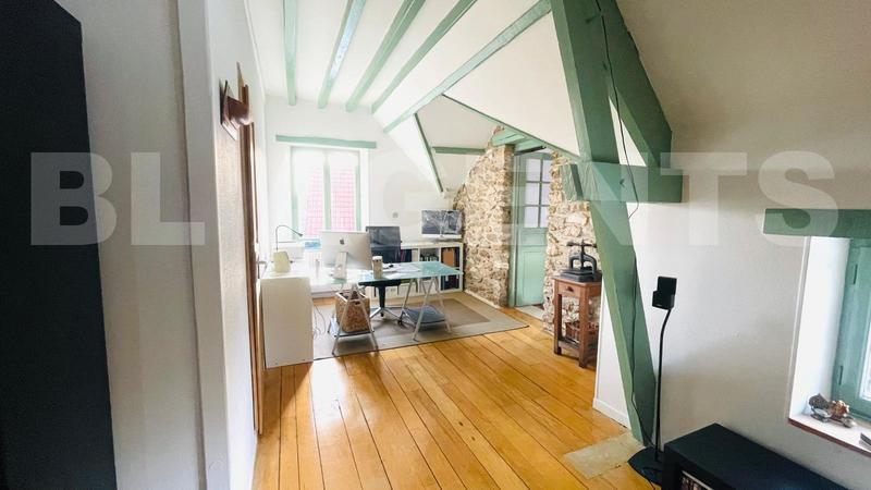 Demeure - 261 m² - 8 pièces