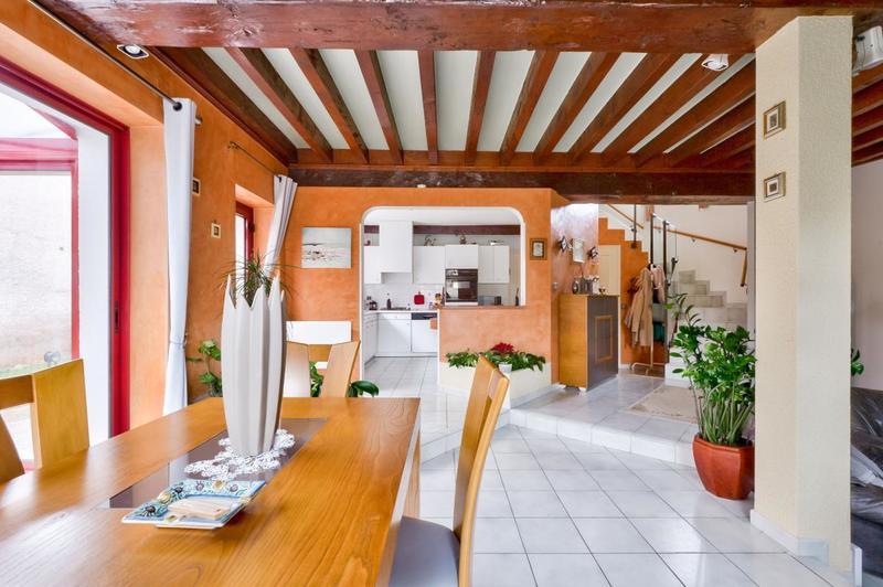 Maison - 180 m² - 5 pièces