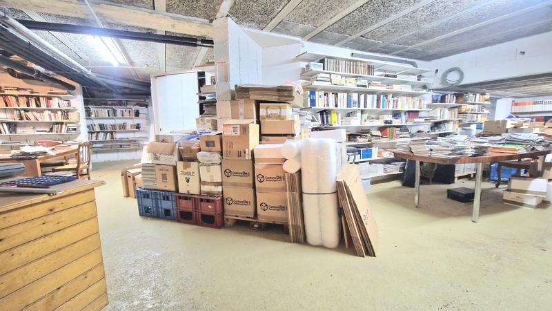 Maison - 840 m² - 9 pièces