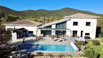 Villa - 200 m² - 7 pièces