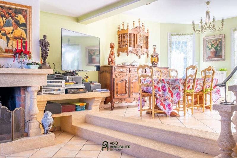 Maison - 200 m² - 8 pièces