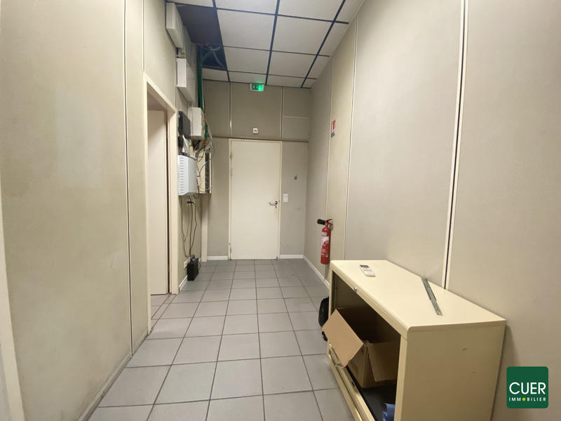 Local commercial - 248 m² - 5 pièces
