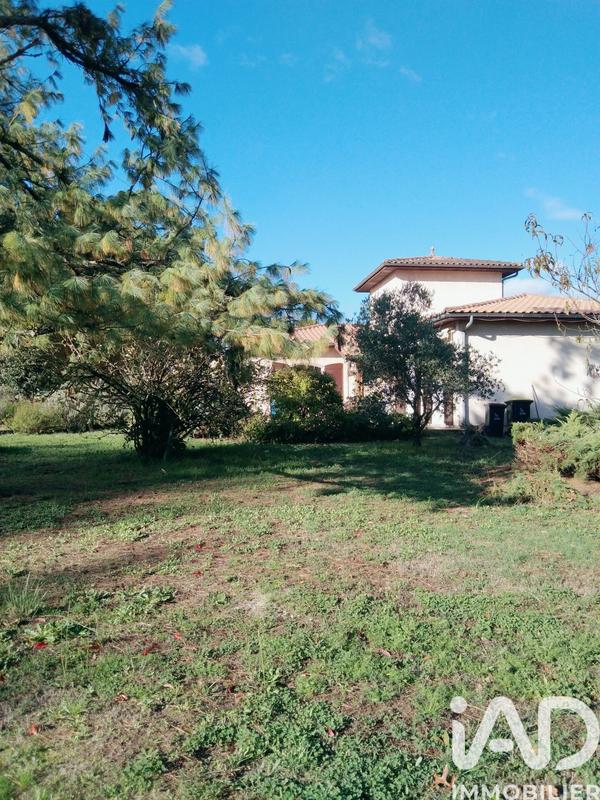 Maison - 140 m² - 5 pièces