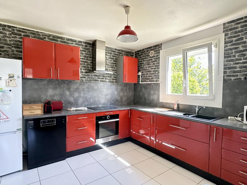 Maison - 110 m² - 6 pièces