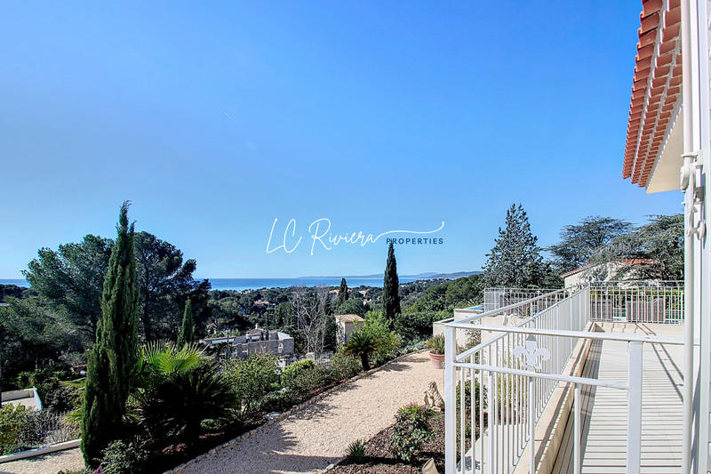 Villa - 250 m² - 8 pièces