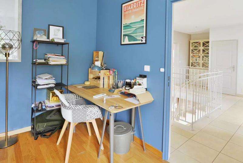 Maison - 210 m² - 7 pièces