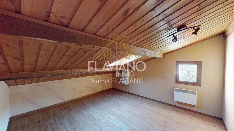 Maison - 234 m² - 11 pièces