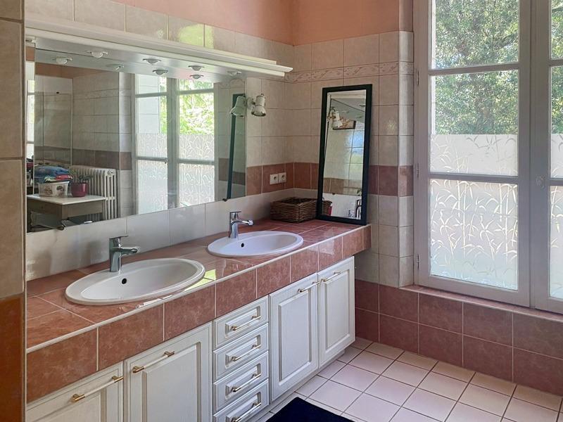 Maison de ville - 260 m² - 8 pièces