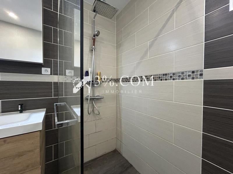 Maison - 121 m² - 6 pièces