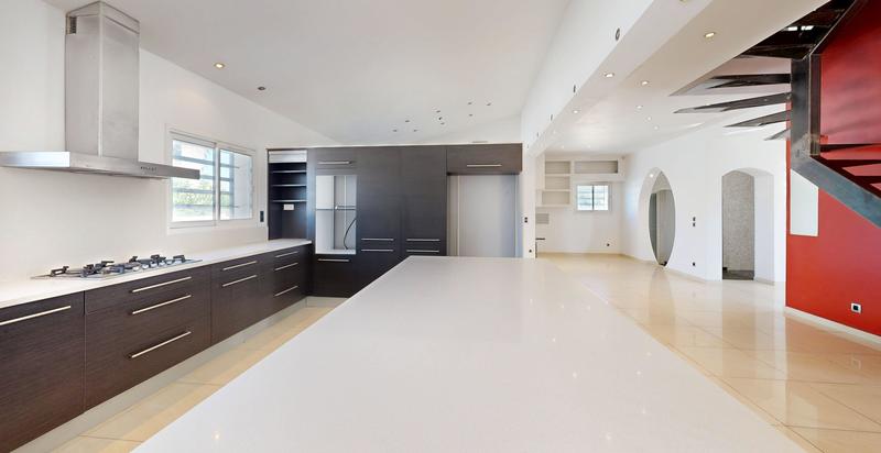 Villa - 205 m² - 5 pièces