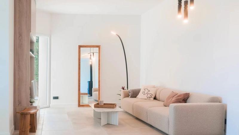 Maison - 336 m² - 12 pièces