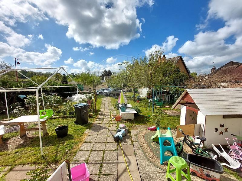 Maison - 161 m² - 7 pièces