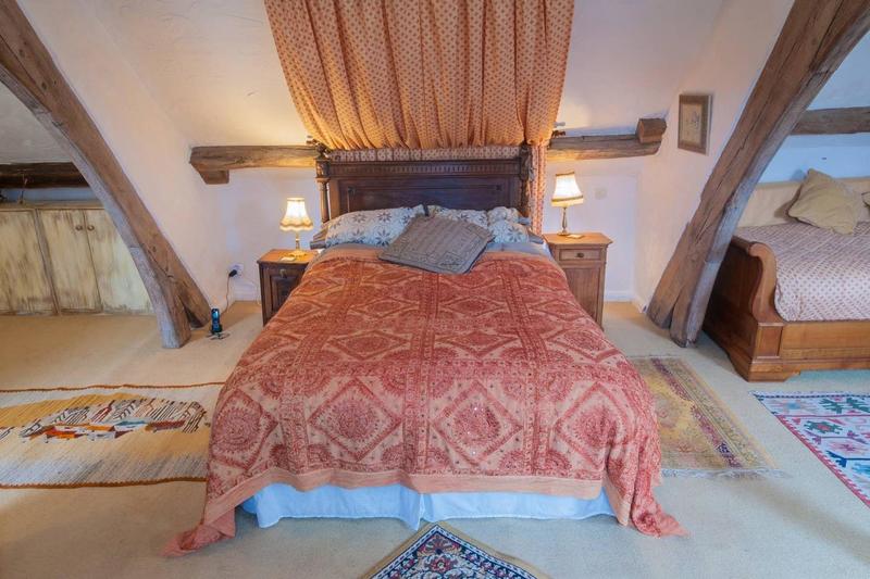 Propriété - 500 m² - 16 pièces