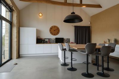 Maison ancienne - 211 m² - 6 pièces