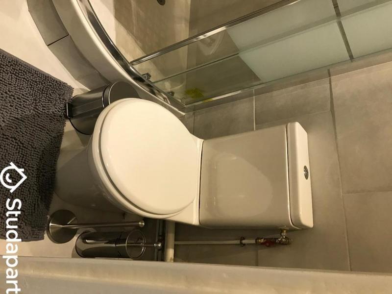 Chambre - 9 m² - 1 pièce