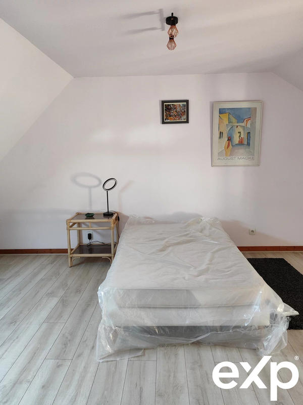 Maison traditionnelle - 225 m² - 7 pièces