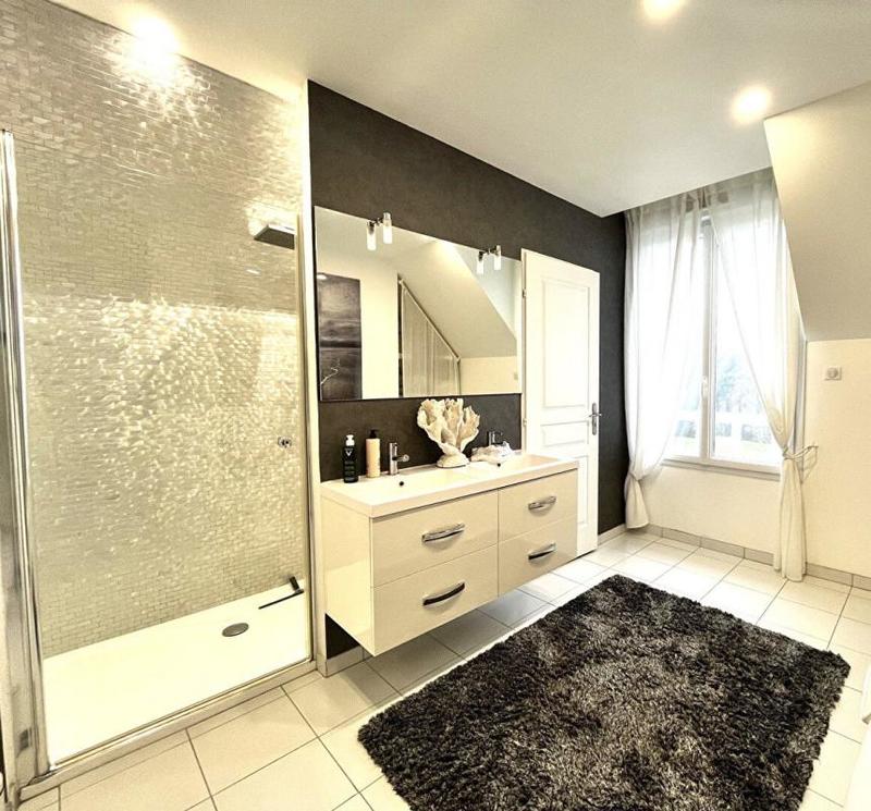 Maison - 170 m² - 6 pièces