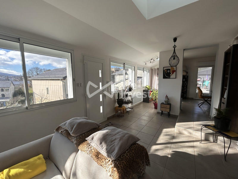 Maison - 141 m² - 8 pièces