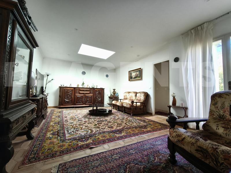 Maison - 182 m² - 5 pièces