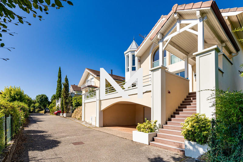 Maison contemporaine - 173 m² - 5 pièces