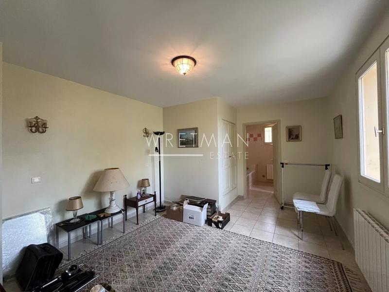 Villa - 200 m² - 5 pièces