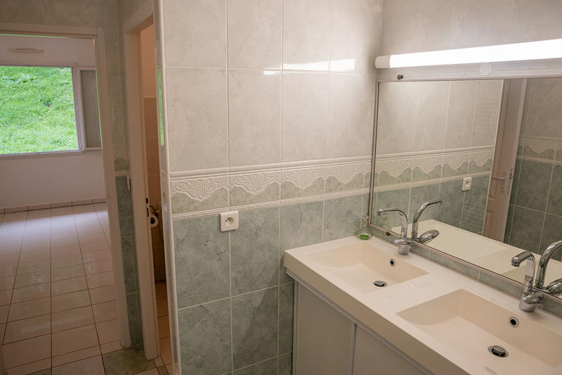 Maison - 150 m² - 8 pièces