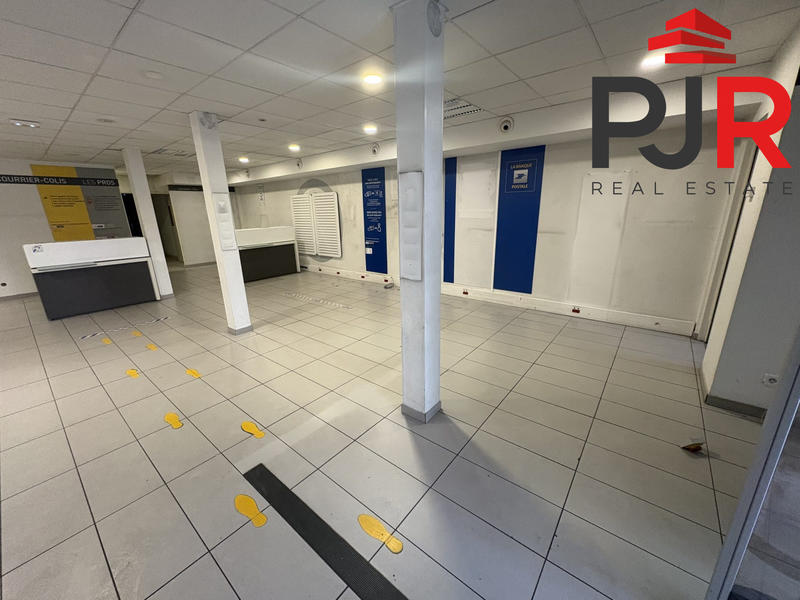 Local commercial - 255 m²