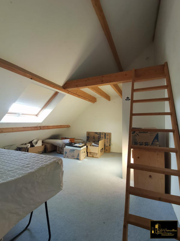 Maison - 192 m² - 9 pièces