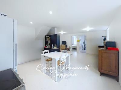 Immeuble - 221 m² - 13 pièces