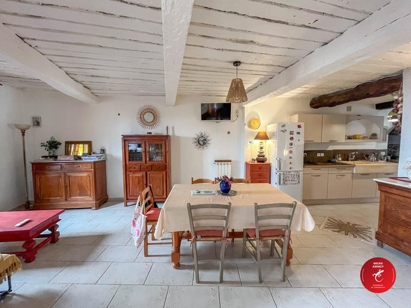 Maison - 187 m² - 8 pièces