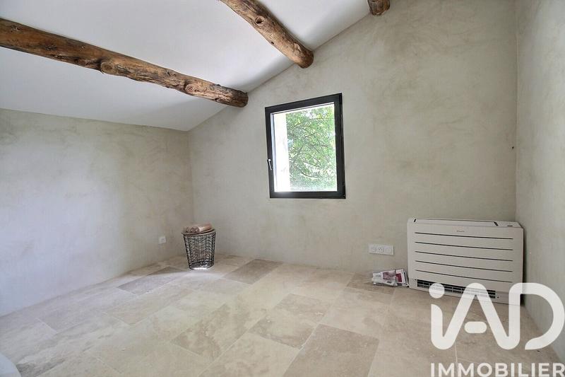 Maison - 220 m² - 8 pièces