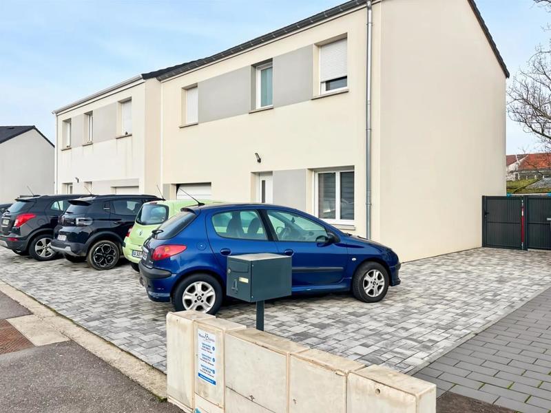 Appartement - 96 m² - 5 pièces